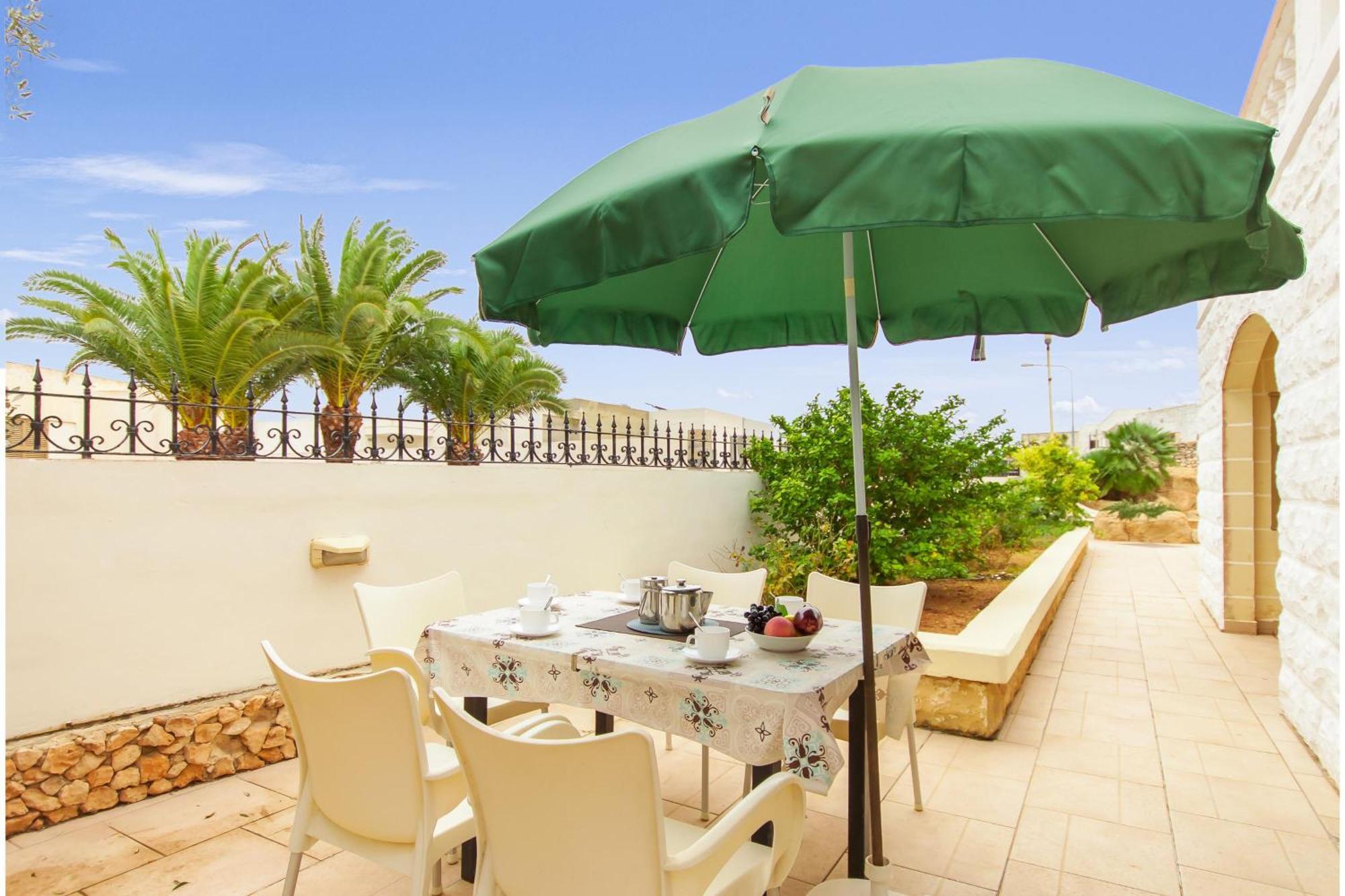 Villa & Pool Apartments In Mellieha Bay Exterior photo