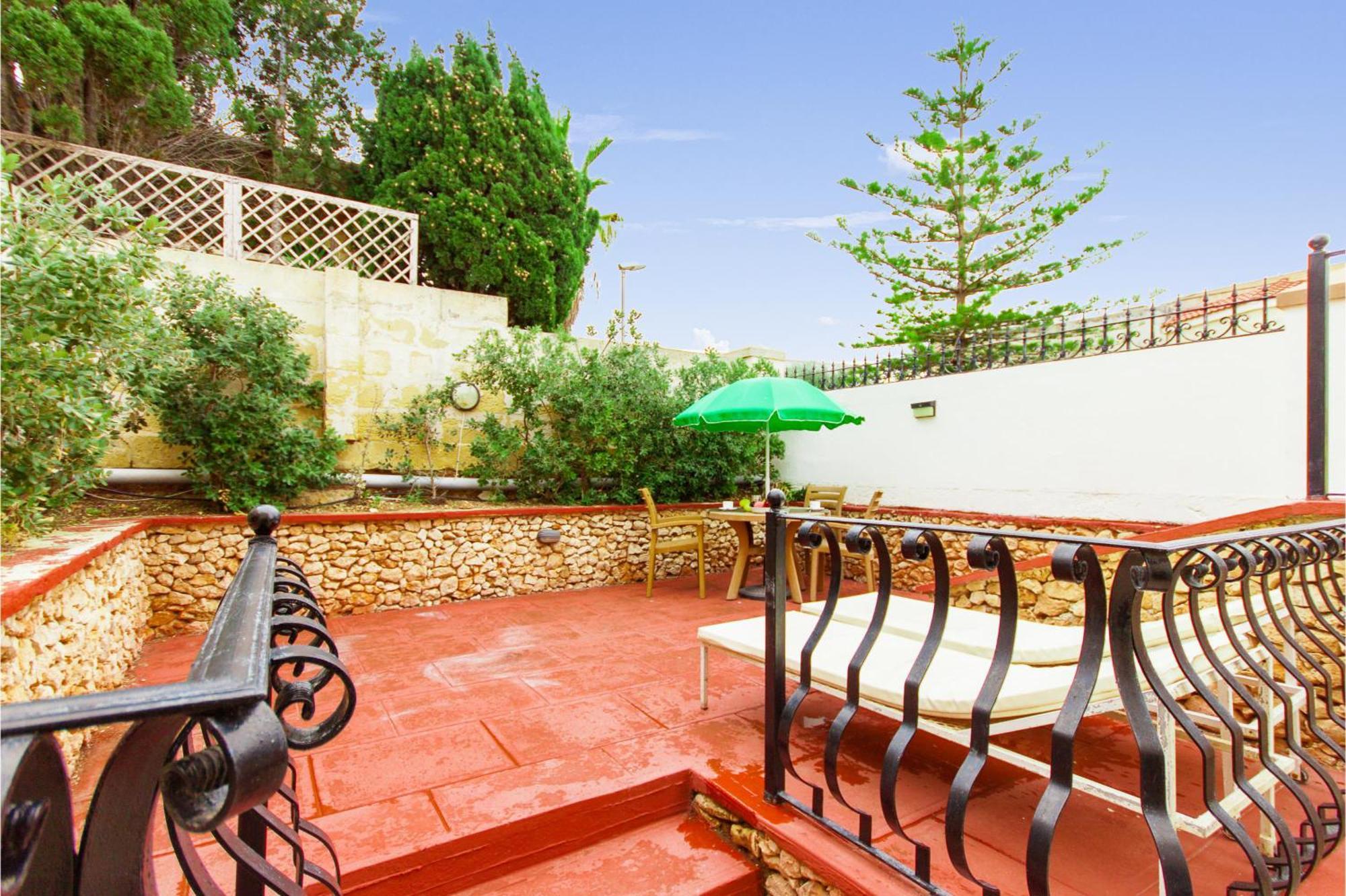 Villa & Pool Apartments In Mellieha Bay Exterior photo