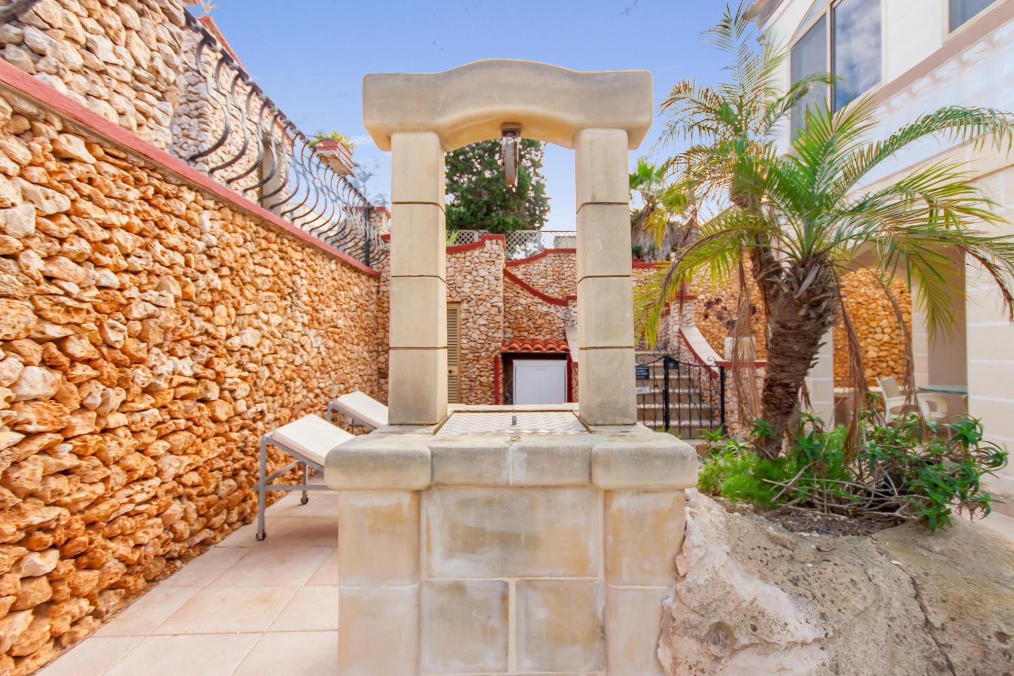 Villa & Pool Apartments In Mellieha Bay Exterior photo